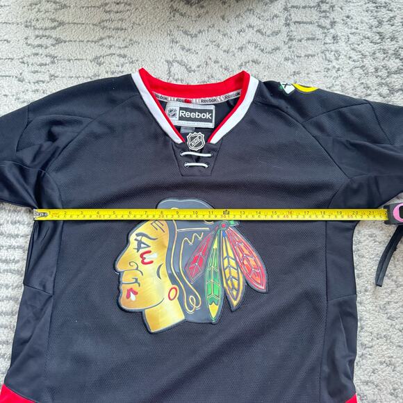 REEBOK Youth Chicago Blackhawks Alternate Black Hockey Jersey L/XL - Picture 8 of 9